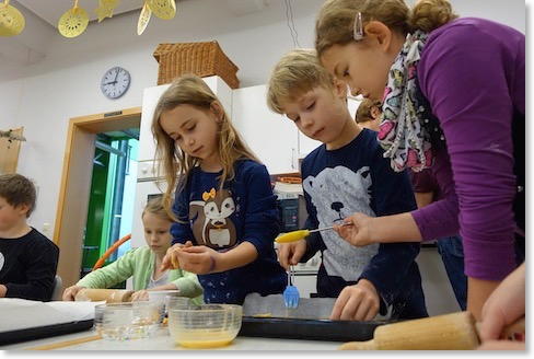 Weihnachtsbäckerei 3b 2014_0012