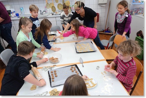 Weihnachtsbäckerei 3b 2014_0013