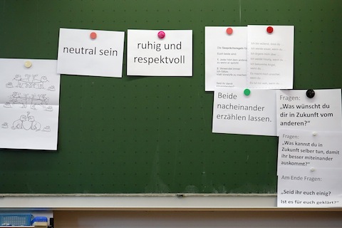 Herr Henne_Teil 2 Schulhofengeltraining_0008